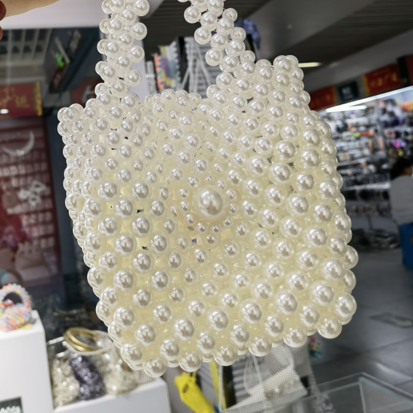 Super popular small women's bag Summer versatile 2021 New trendy pearl crossbody bag, niche design hand-held small square bag 39