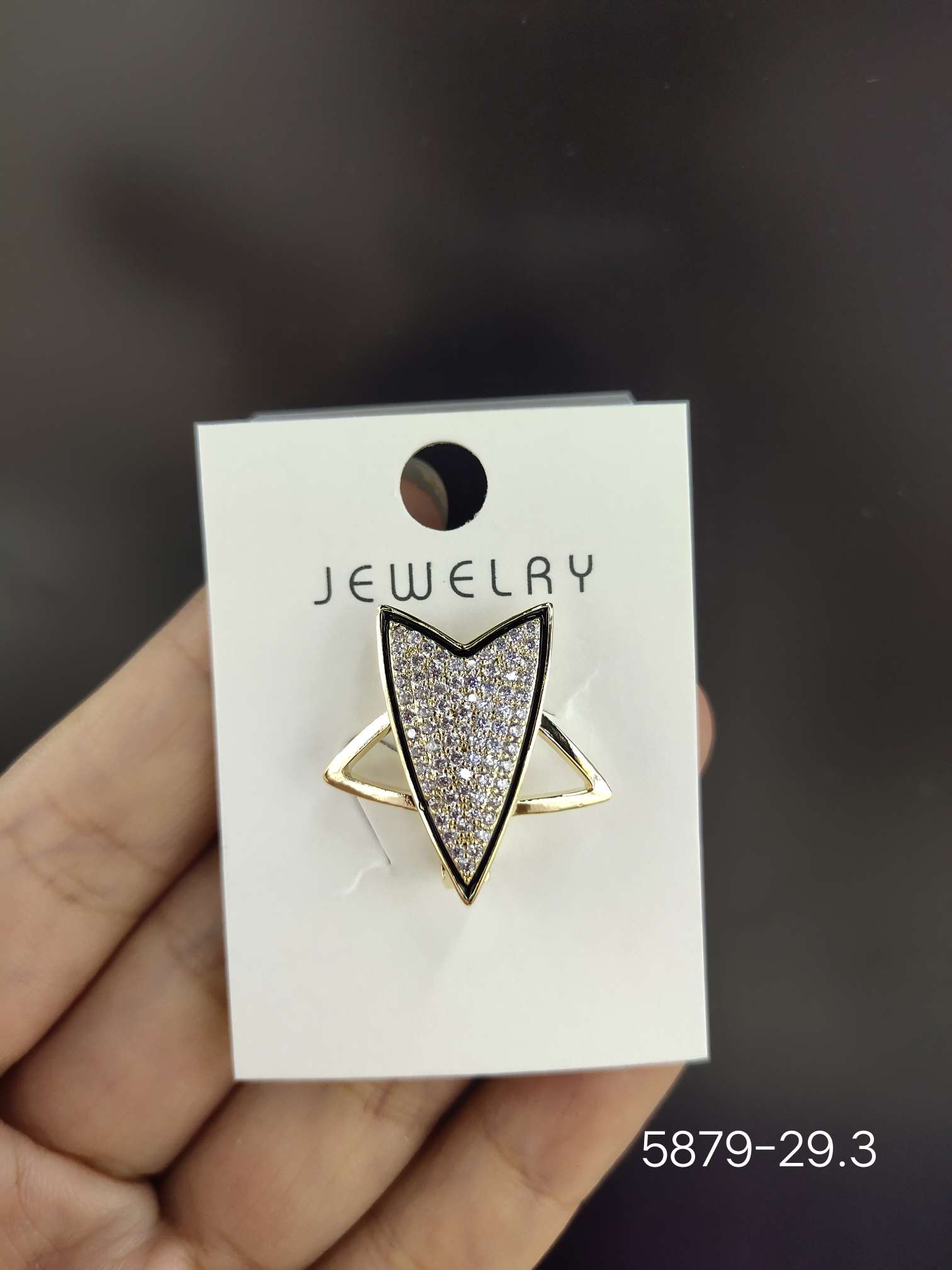 Korean-style fashionable five-pointed star high-end anti-glare coat accessory brooch details Picture