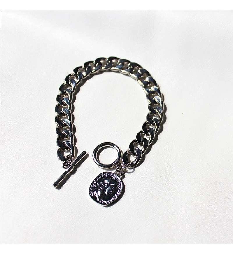 Two sets of retro pendants with thick chains and heads for foreign trade accessories, trendy women's bracelets, and trendy bracelets Specification image