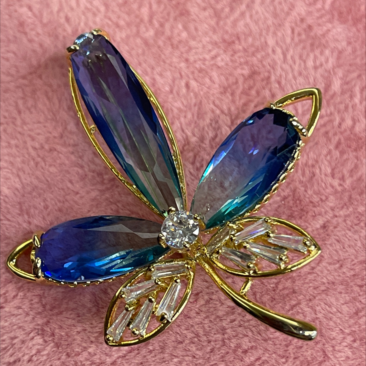 Clear Crystal Leaf Petal Brooch 2
