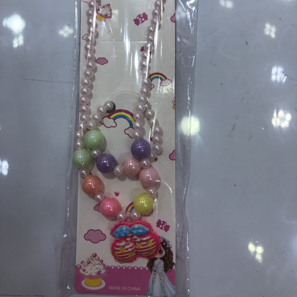 Children's pearl necklace