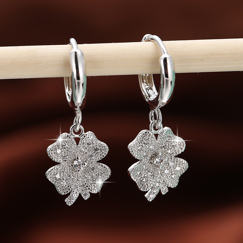 Cross-border best-selling earrings: European and American personalized leaf-shaped zirconia copper earrings and ear buckles sold directly by the manufacturer Specification image