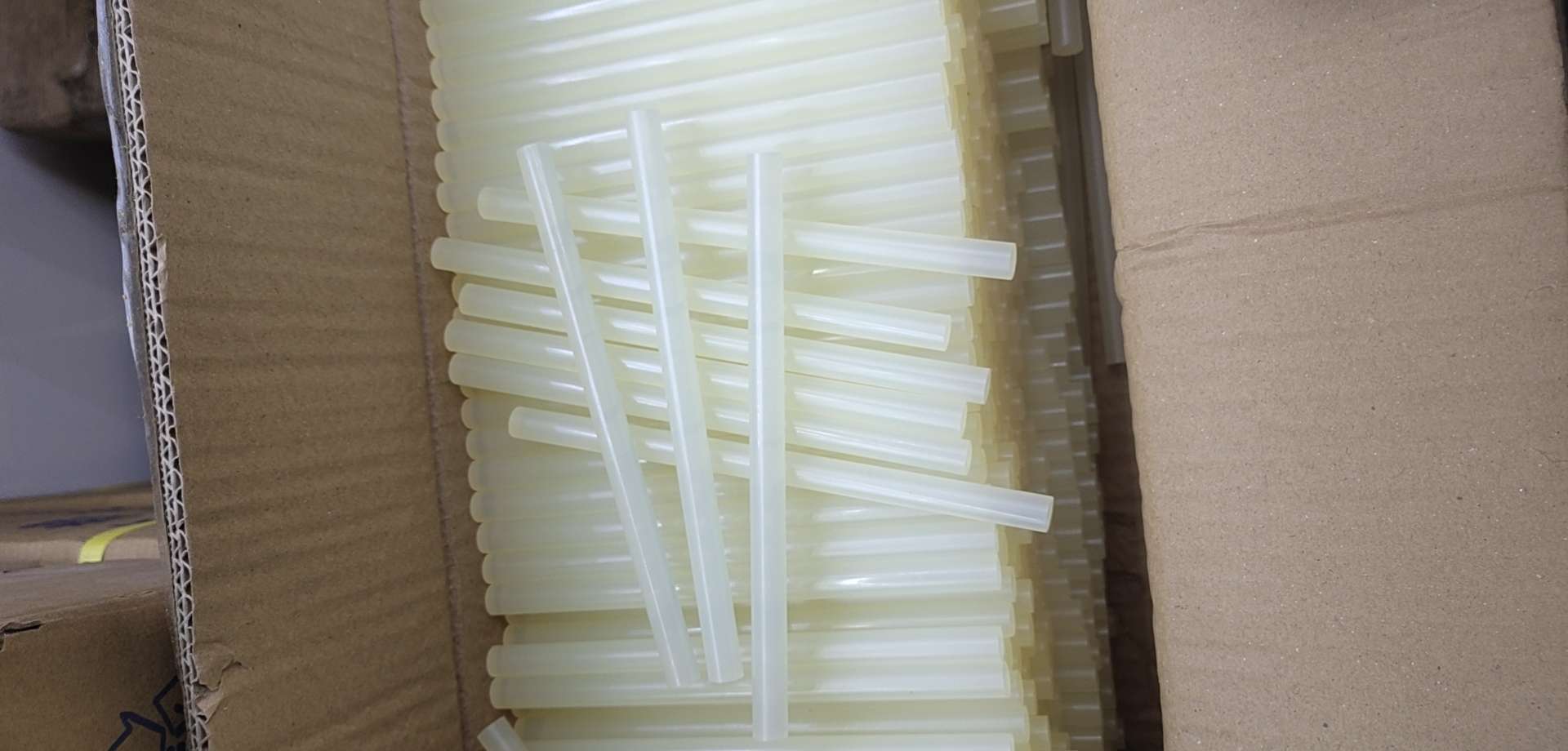 Hot melt adhesive stick 11mm*270mm details Picture