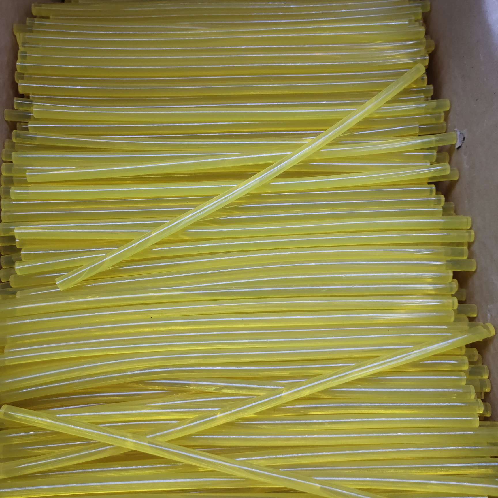 Yellow high-viscosity transparent hot melt adhesive stick 307#11*270mm. Welcome to contact the manufacturer for direct sales Specification image