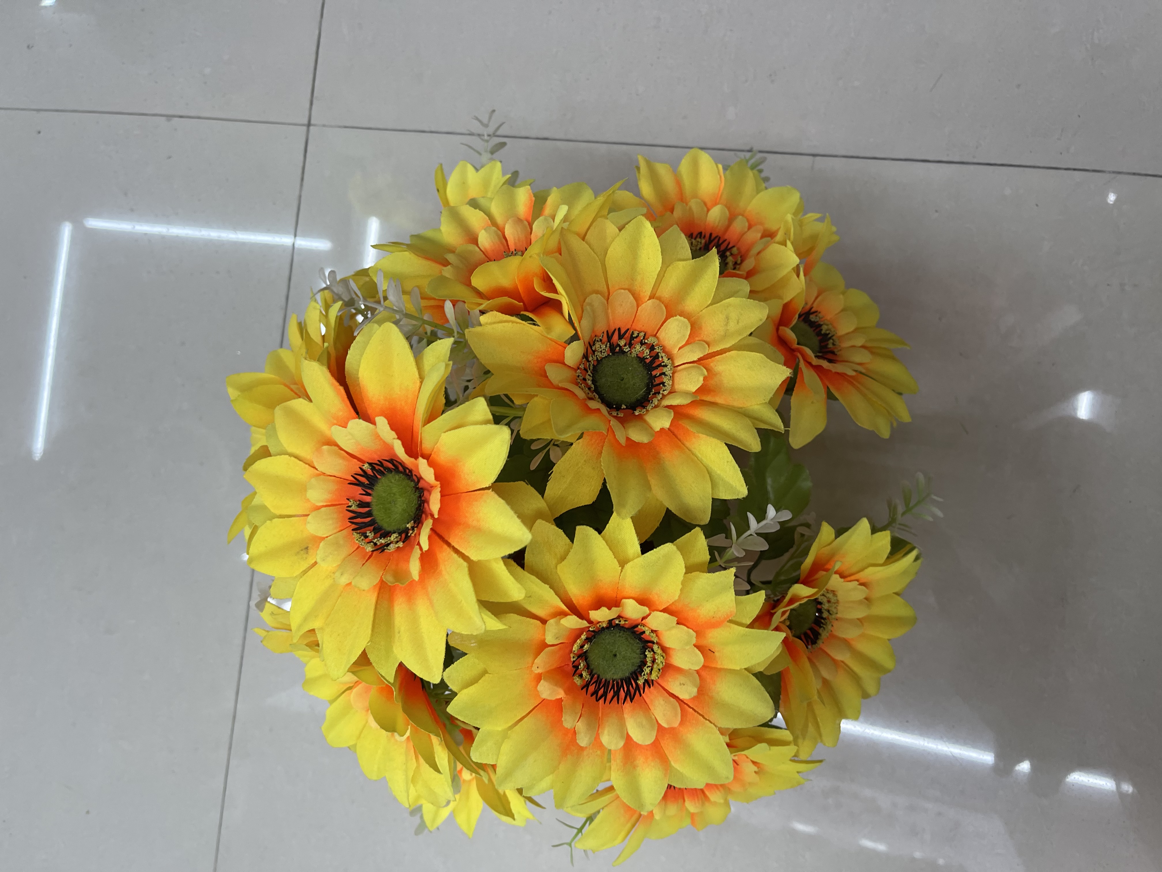 Thirteen sunflowers Specification image