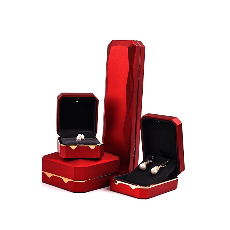 Zhihua factory direct sales LED light jewelry box ring box locket jewelry box wholesale customization