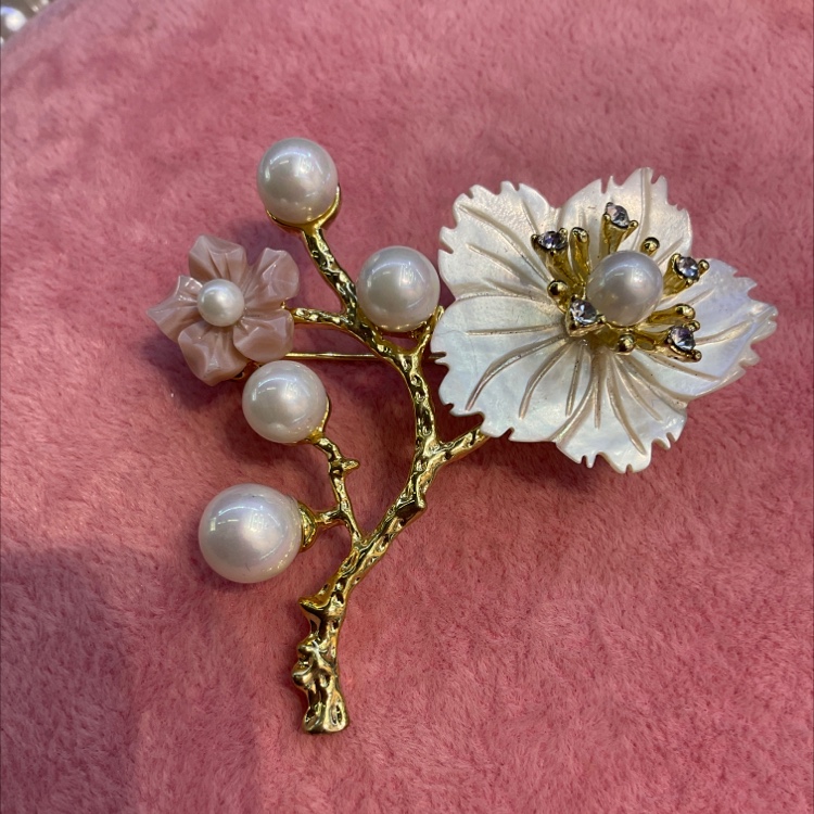 Flower shell brooch Corsage women accessories Luxury atmosphere fashion everything 21