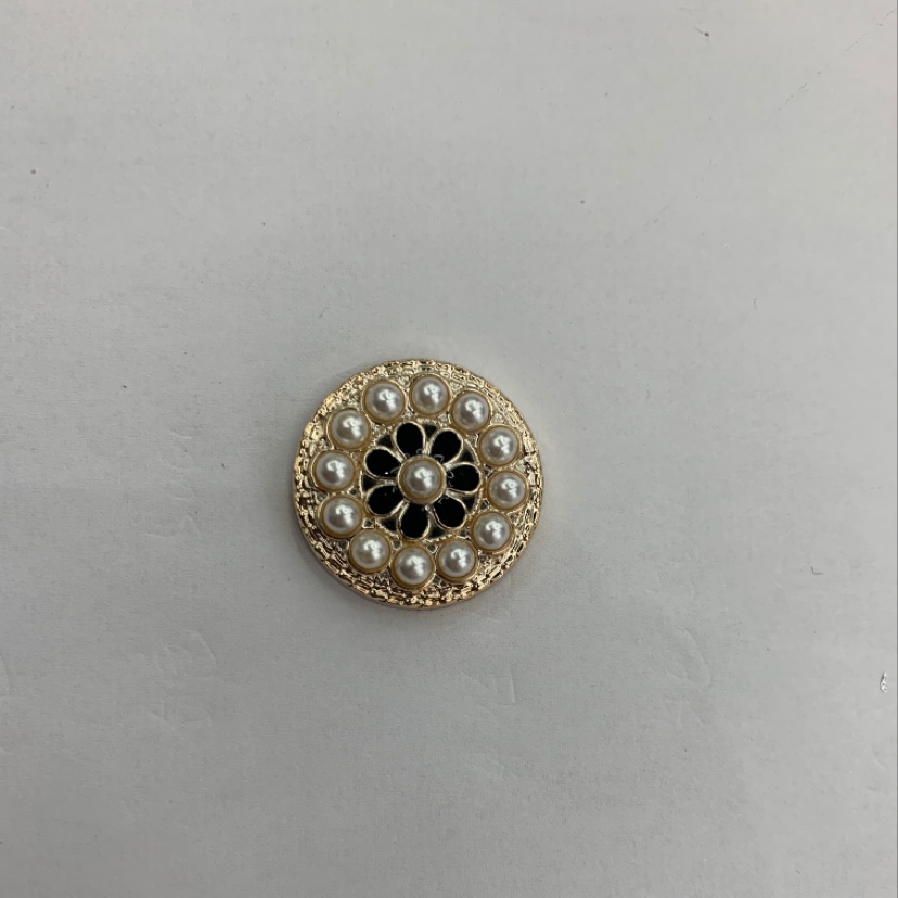 Thirteen pearls in the middle flower black round thumbnail