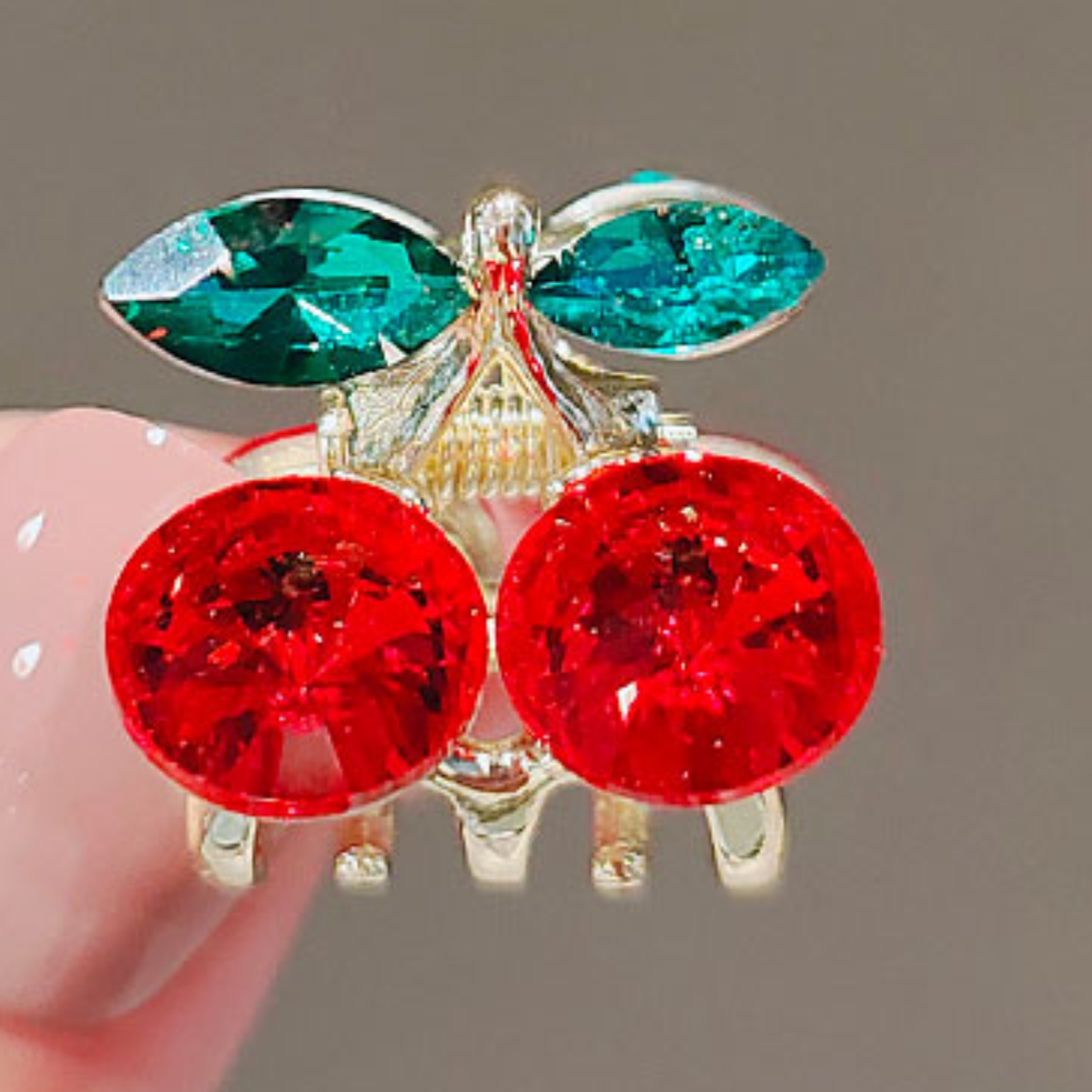 Small cherry top clip