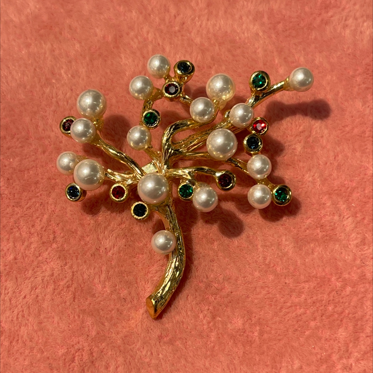 Pearl brooch Time casual