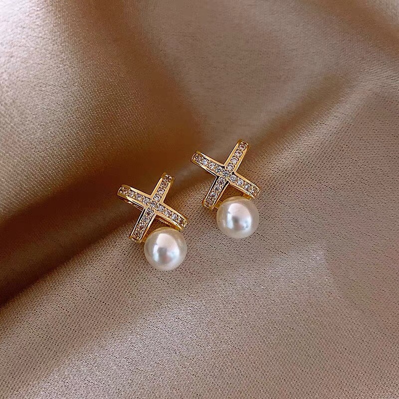 Star with rhinestone Sparkle personality cross pearl stud earrings