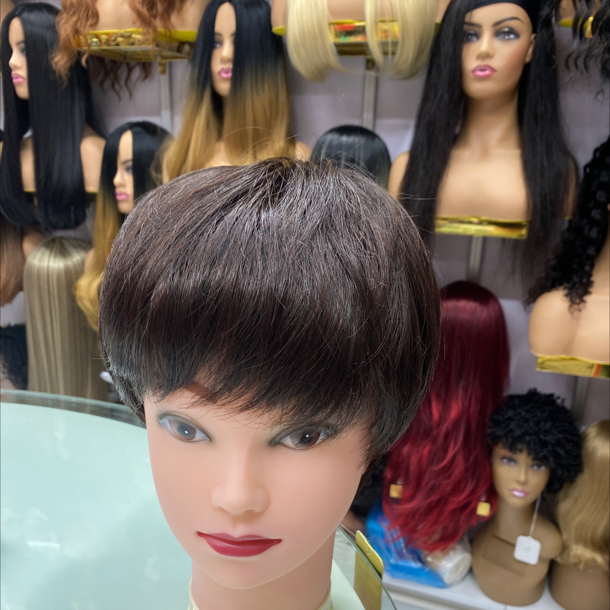 Short straight hair details Picture