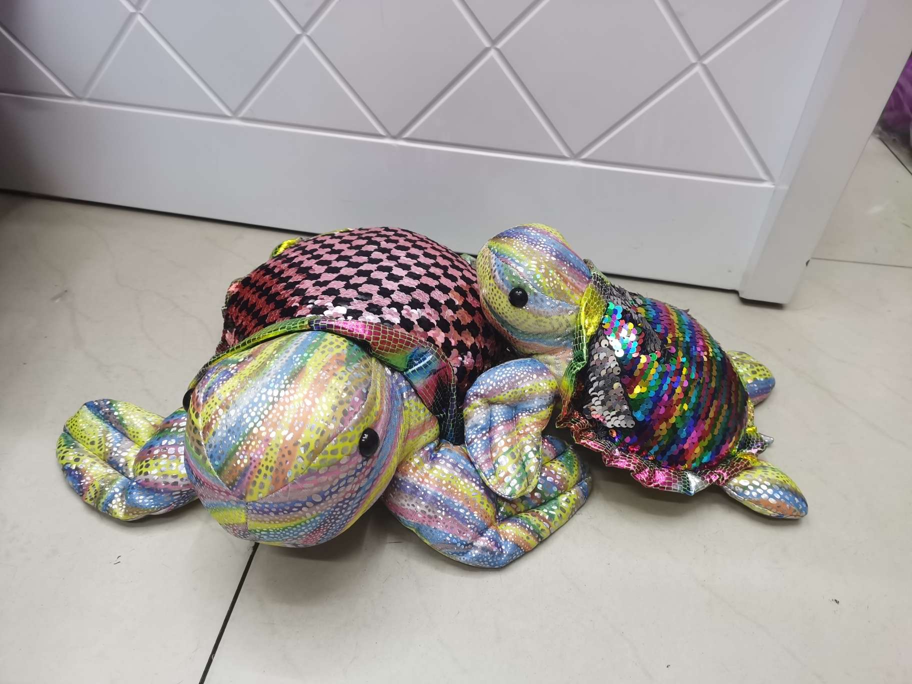 Dreamy Plush Toy Sequined Turtle No. 2 Premium Figurine Booth 0777 Application Scenario