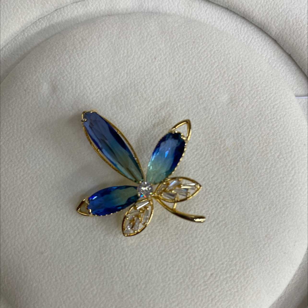 Clear Crystal Leaf Petal Brooch 10