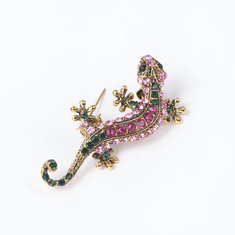 Lizard brooch