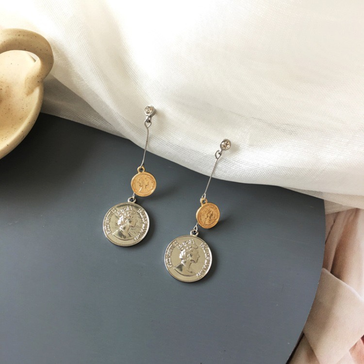Europeo y americano retro exagerado cabeza de hombre pendientes personalidad estilo largo mostrar cara pendientes delgados