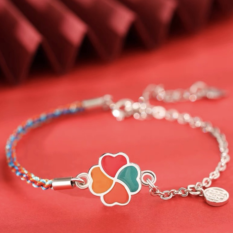 Four-color four-leaf clover bracelet