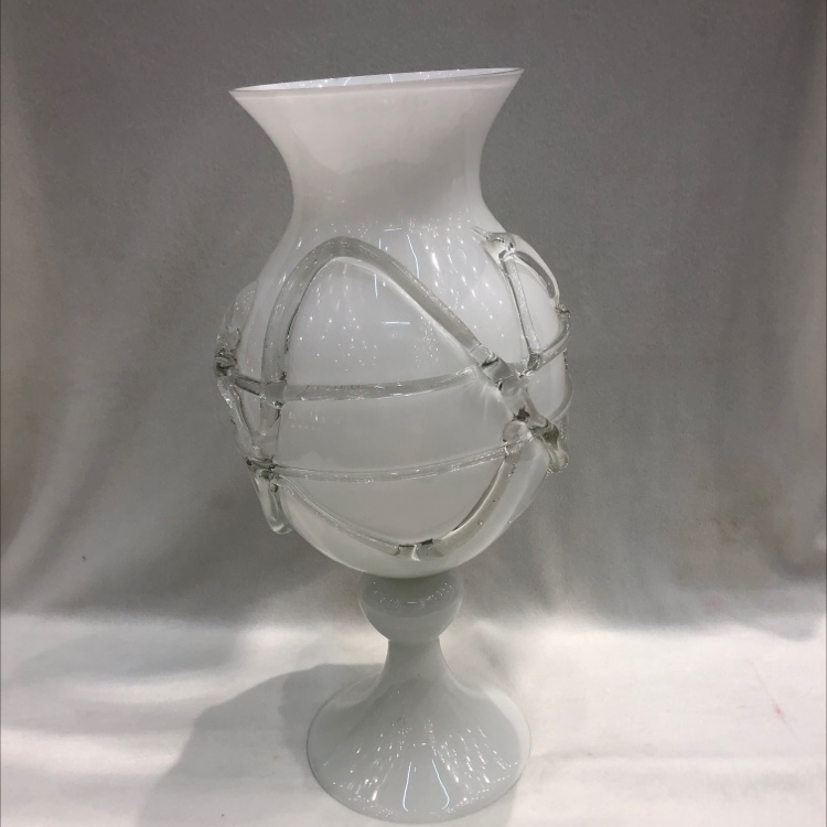 White creative tall round glass vase simple living room decoration decoration flower arrangement ware