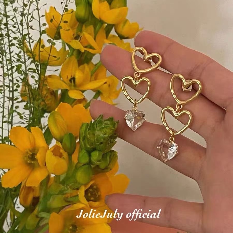 JolieJuly's matte metal heart-shaped diamond pendant earrings and earrings from South Korea are simple and elegant long styles