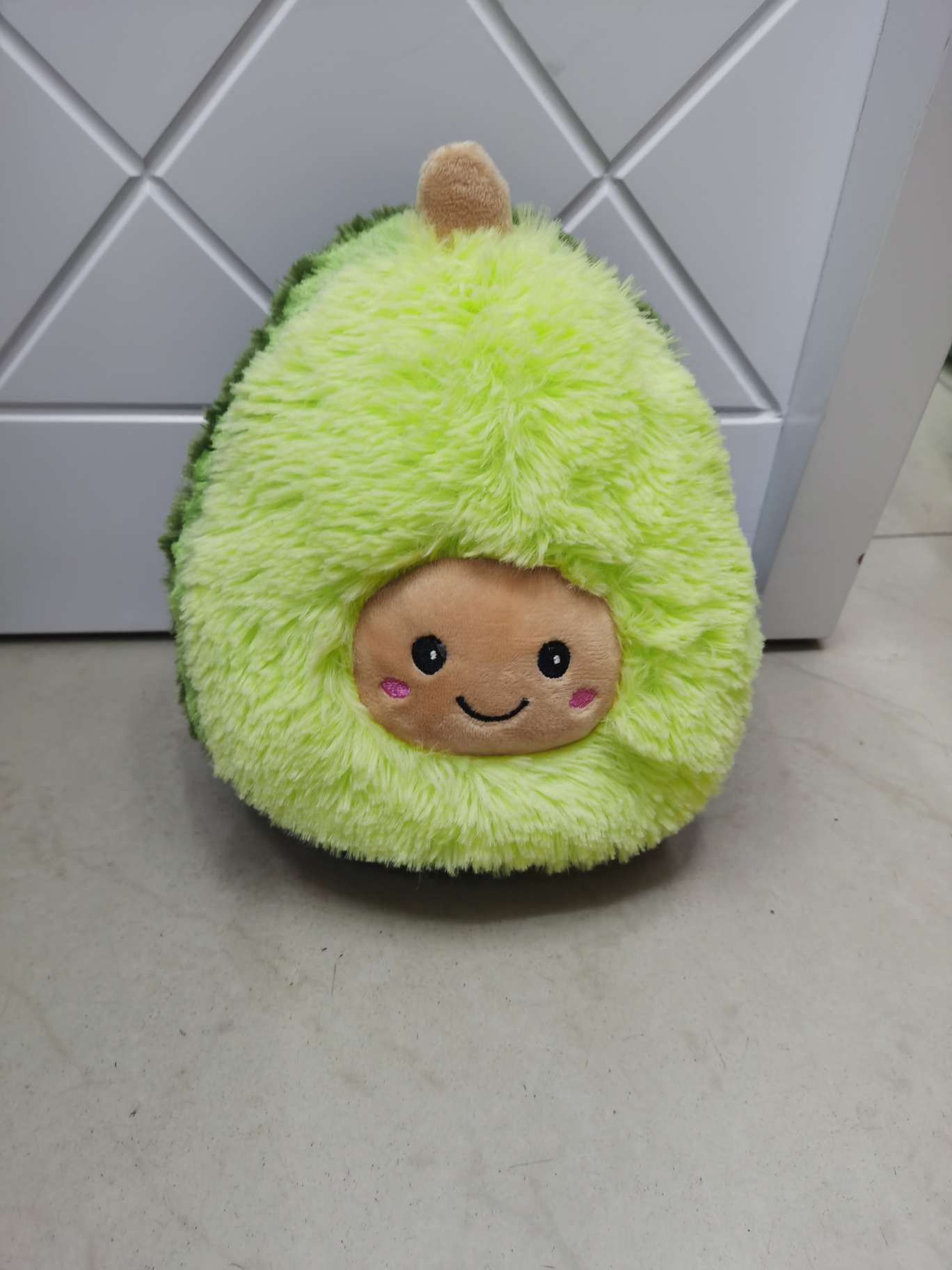 Dreamy plush toy, delicious avocado medium-sized premium figurine detail image 1