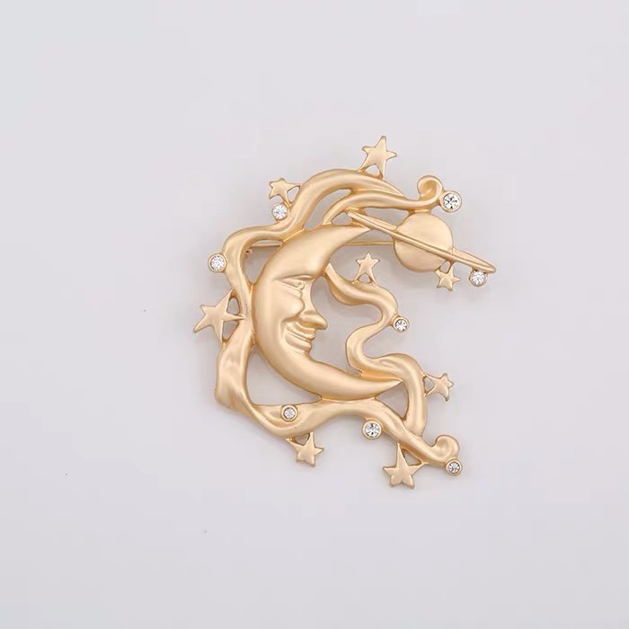 Moon fog brooch
