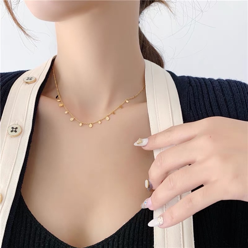 European and American multi-accessory titanium steel necklace, niche design, personalized style, Jieya steel jewelry Application Scenario
