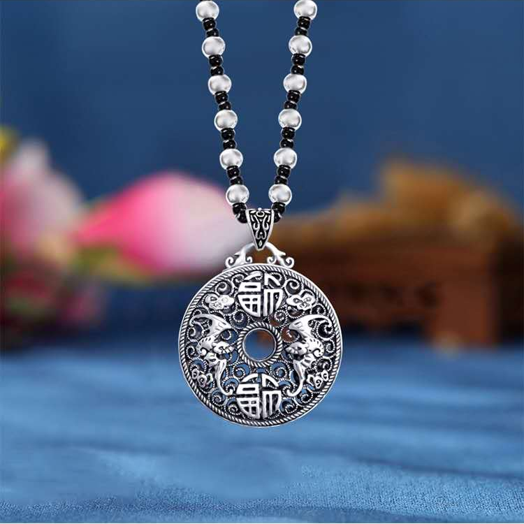 Jingpuli Jewelry Collection Silver large beads and black beads Korean wax thread long sweater chain ~ Family photo