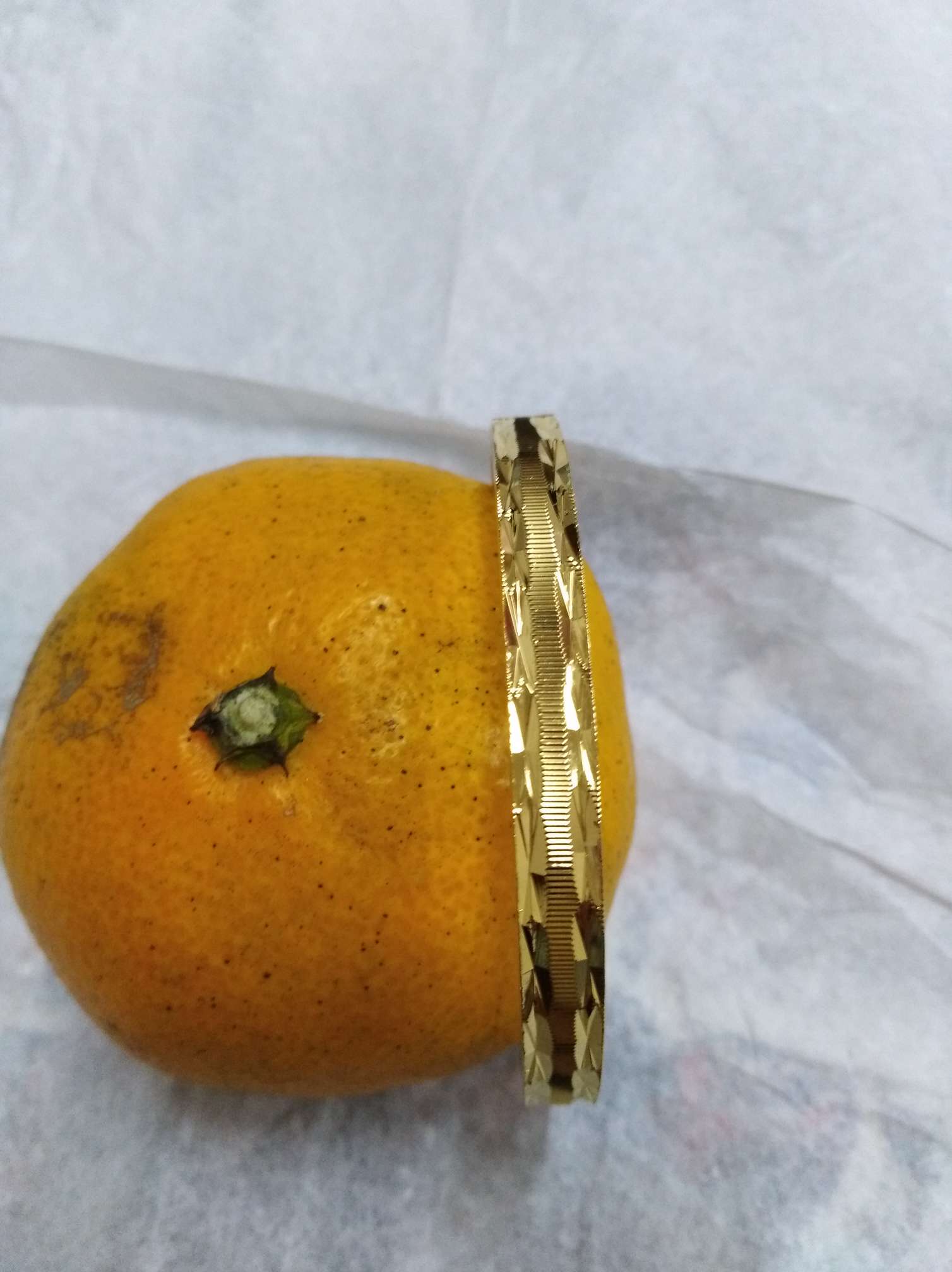 سوار ذهبي للحماية من المتفجرات detail image 1