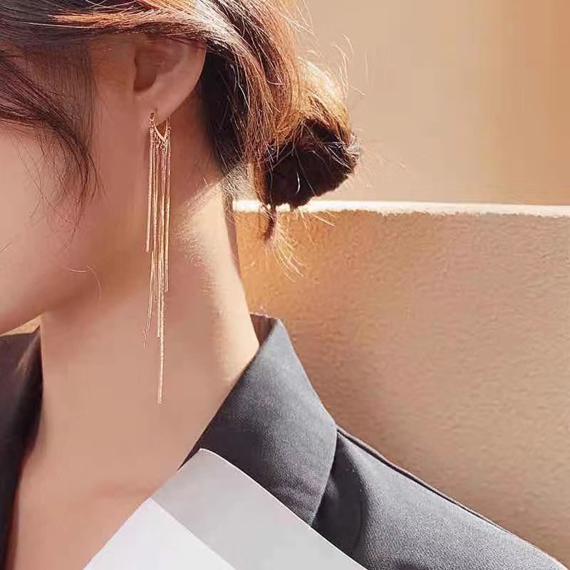 European and American fashion and individuality, all-silver pearl stud earrings, women's white stone heart-shaped, niche design sense, new real photos of earrings 4 details Picture