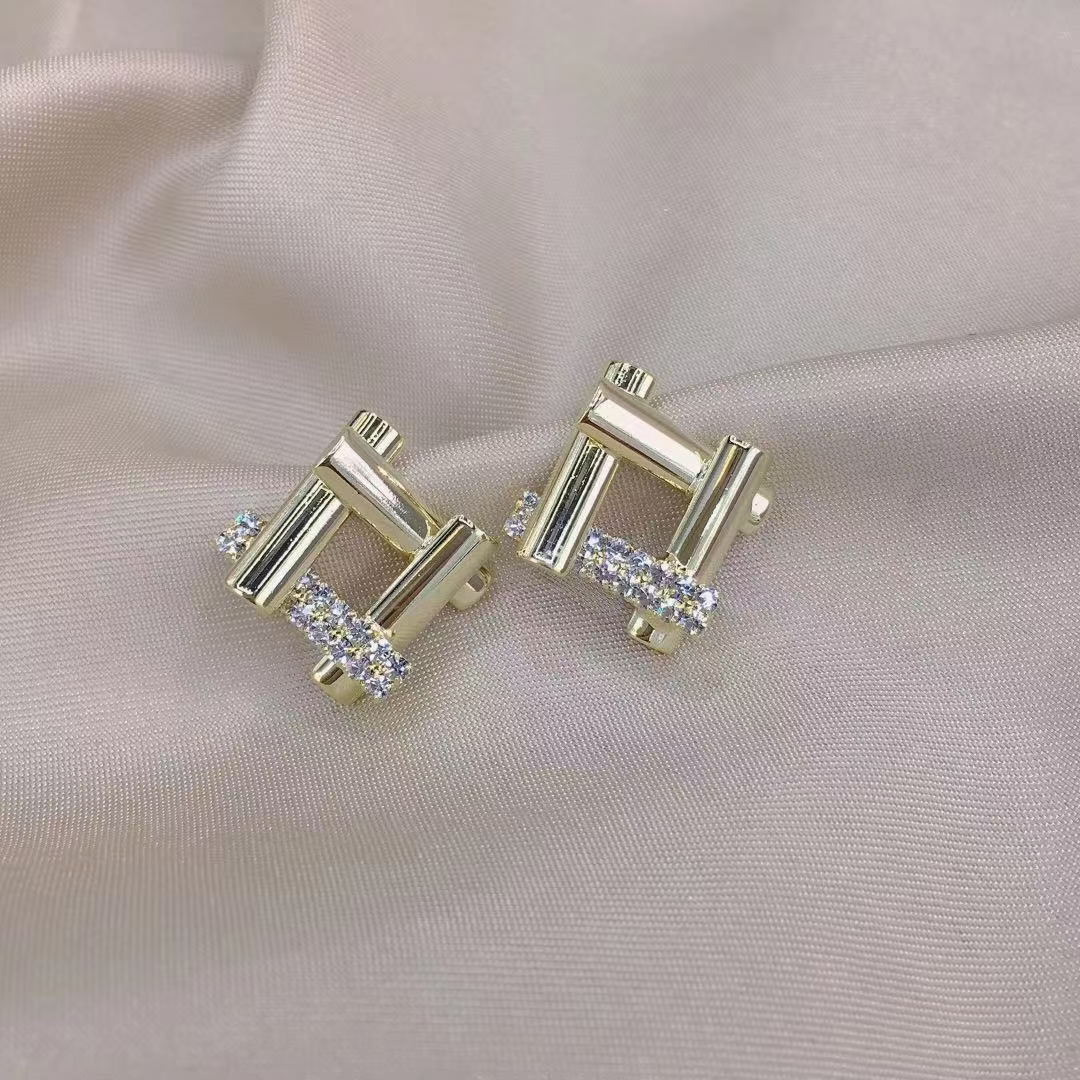 14k real gold electroplated, light luxury, fashionable, individual and elegant, geometric splicing element ear studs for women