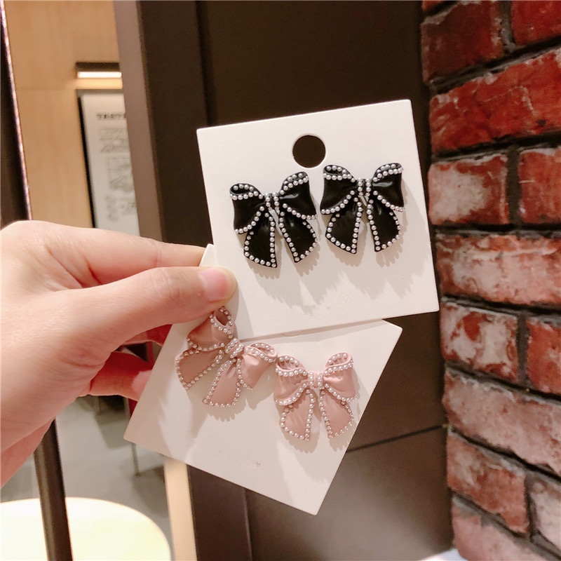Cute little bow earrings, cute fairy float.
