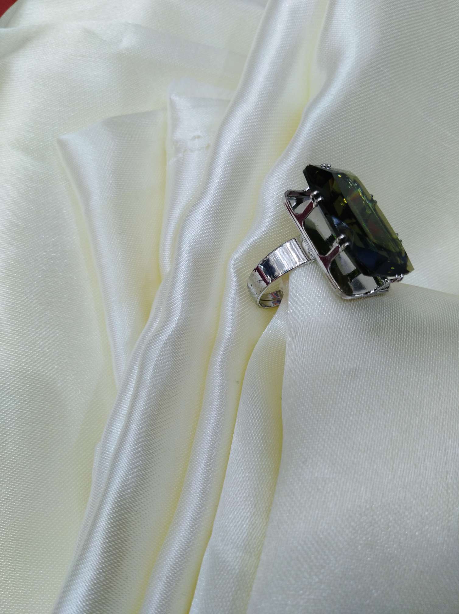Internet-famous best-selling crystal colored Ring 4 details Picture