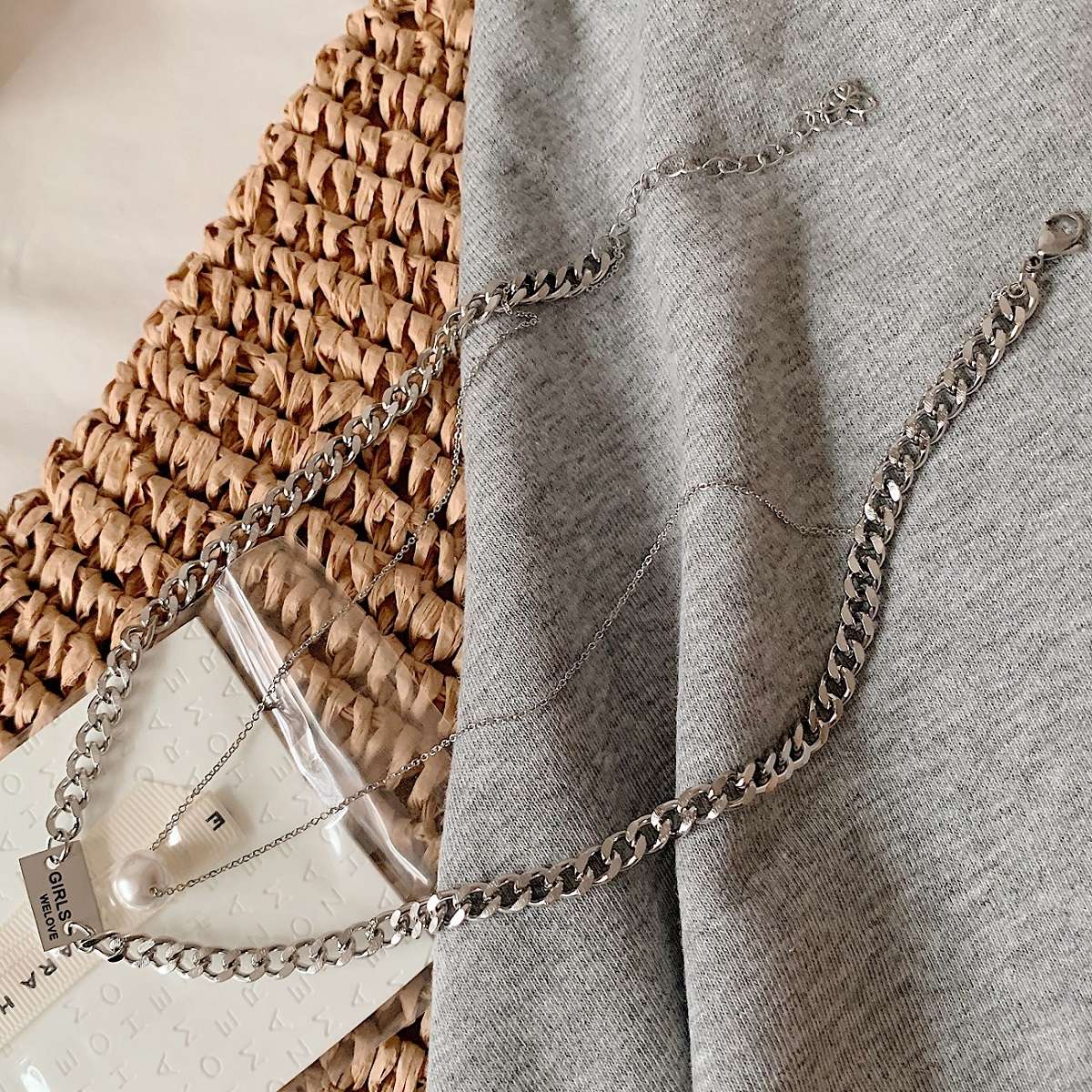 European and American personalized chain necklace for women that doesn't fade, Instagram hip-hop double-layer letter brand, niche double-layer stacked collarbone chain Specification image