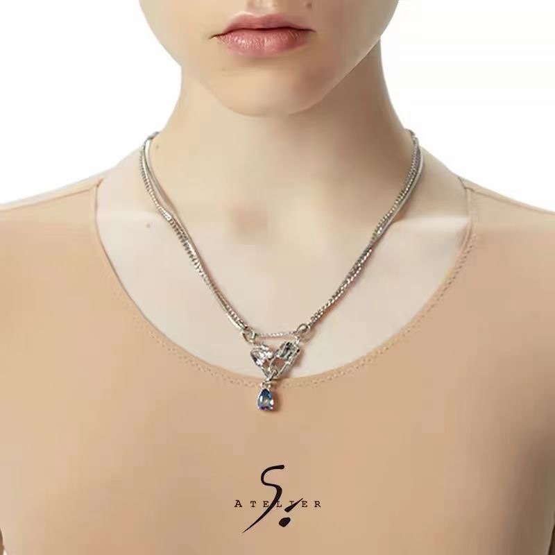 ATELIERSO Double pin V-shaped pendant necklace, an original and niche design, exudes a sense of sophistication and individuality detail image 6