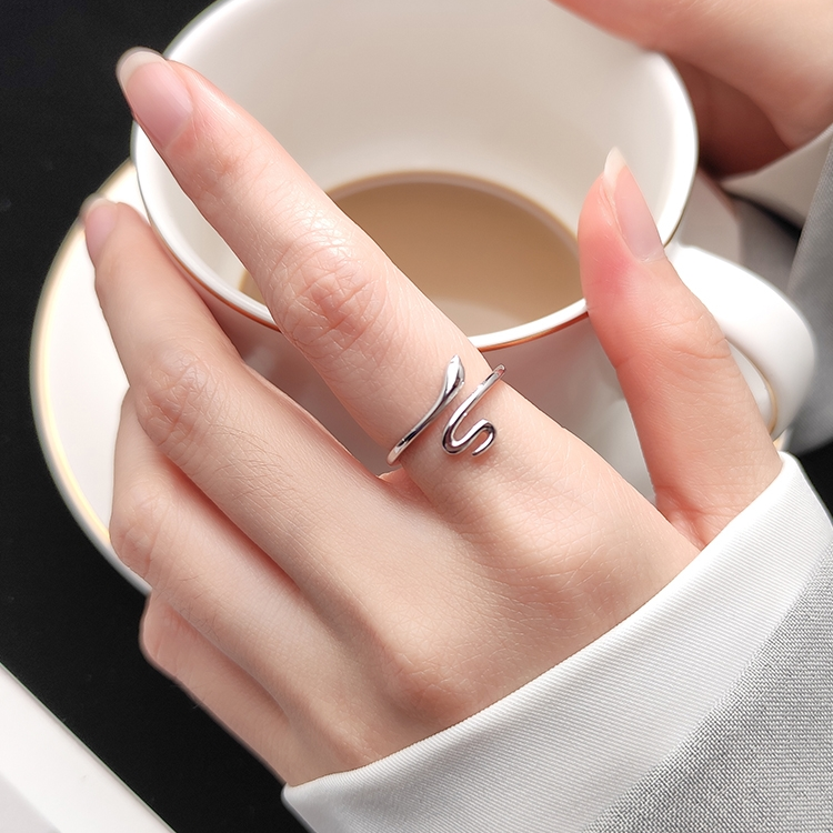 s925银韩版气质个性蛇形戒指女时尚设计指环简约小蛇手饰