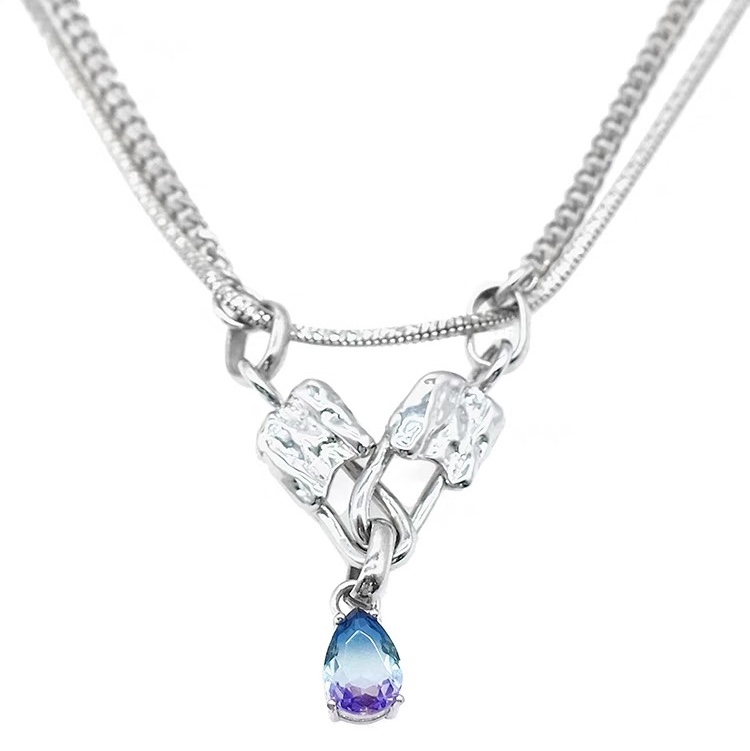 ATELIERSO Double pin V-shaped pendant necklace, an original and niche design, exudes a sense of sophistication and individuality