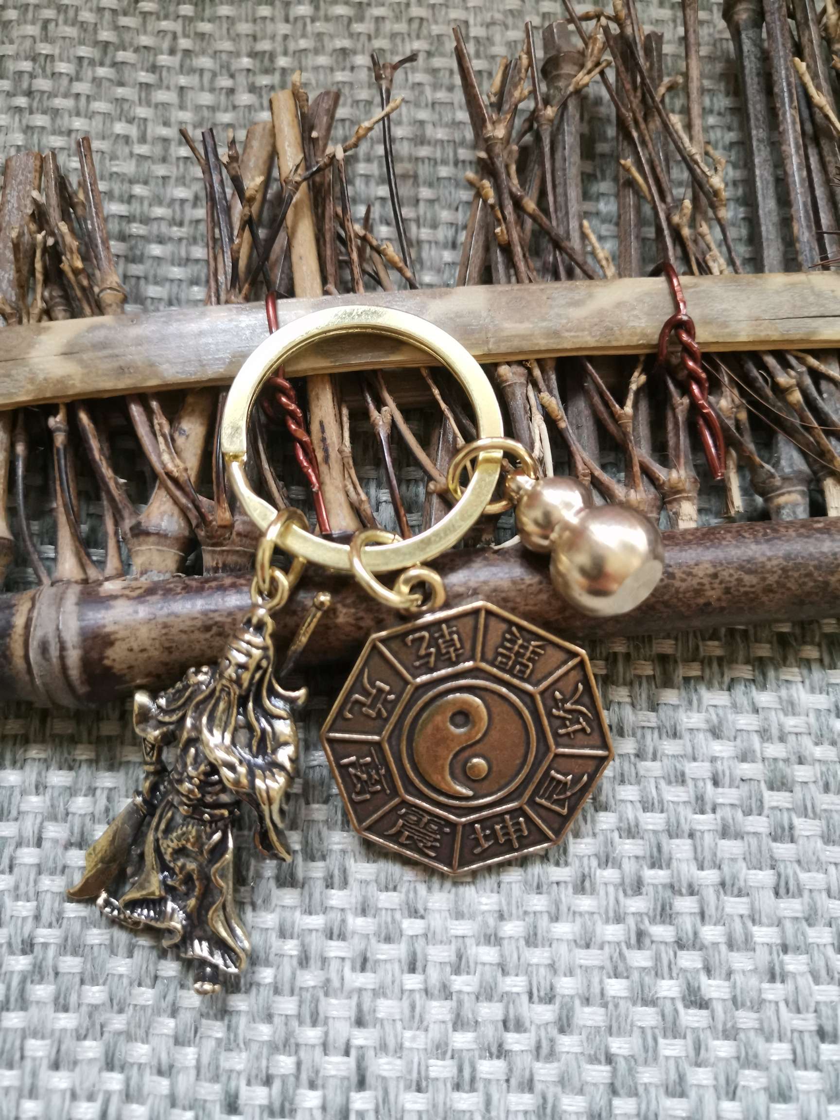 Keychain 8 Specification image