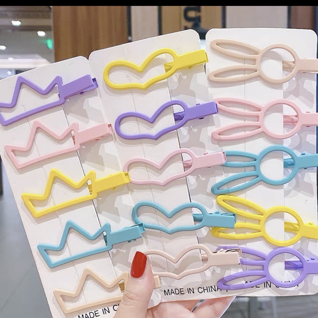 Spray colored press clamp for children