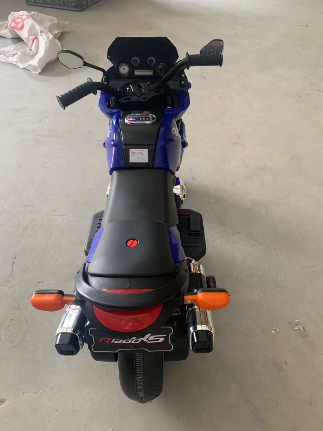 抓地轮胎回力可组装声光音乐摩托车产品图