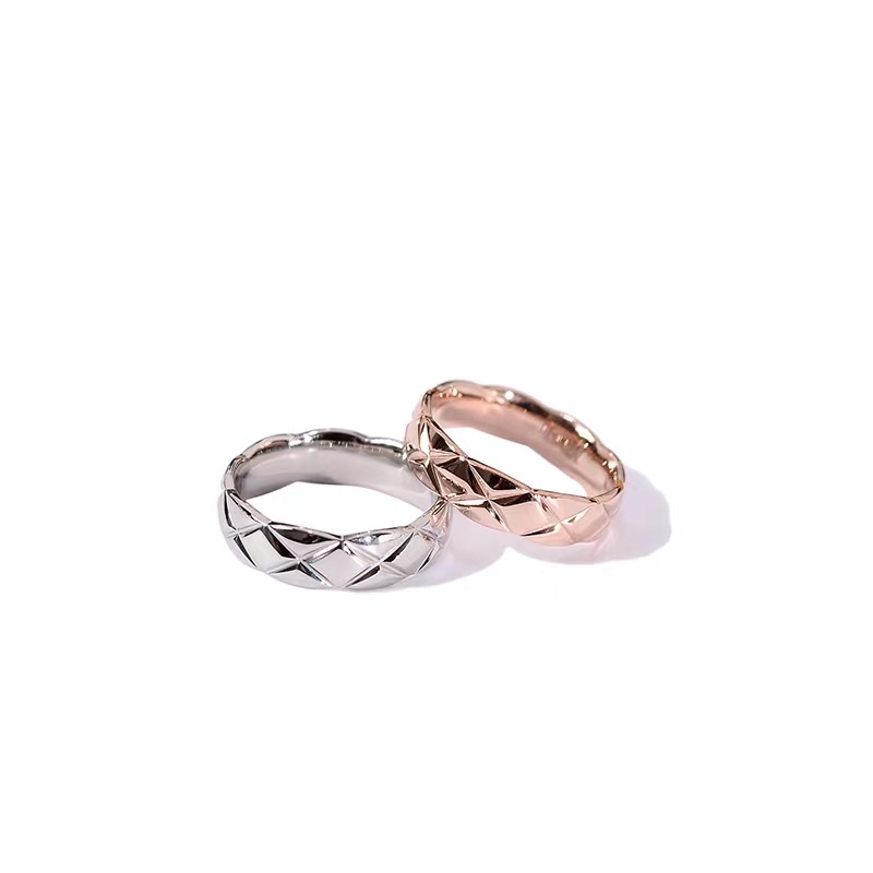 A new, minimalist and unique stainless steel women's ring with a niche design by Jieya Steel Jewelry Application Scenario