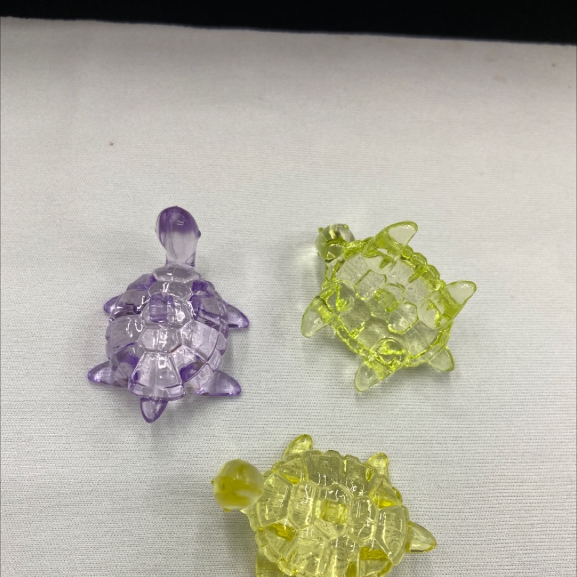 亚克力乌龟小孩玩具手机箱包挂件产品图