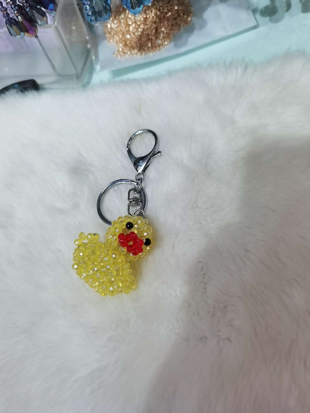 纯手工编斯华洛世奇水晶元素，小鸭子，通体黄色，形态逼真细节图