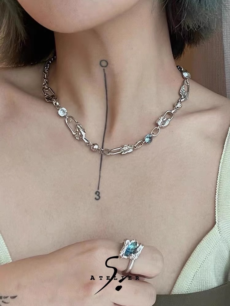 ATELIERSO Pin Series Multi-pin misty blue crystal necklace, original design, high-end texture splicing detail image 3