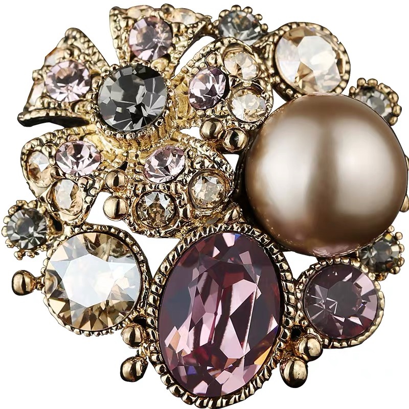 Large floral brooch set with diamonds