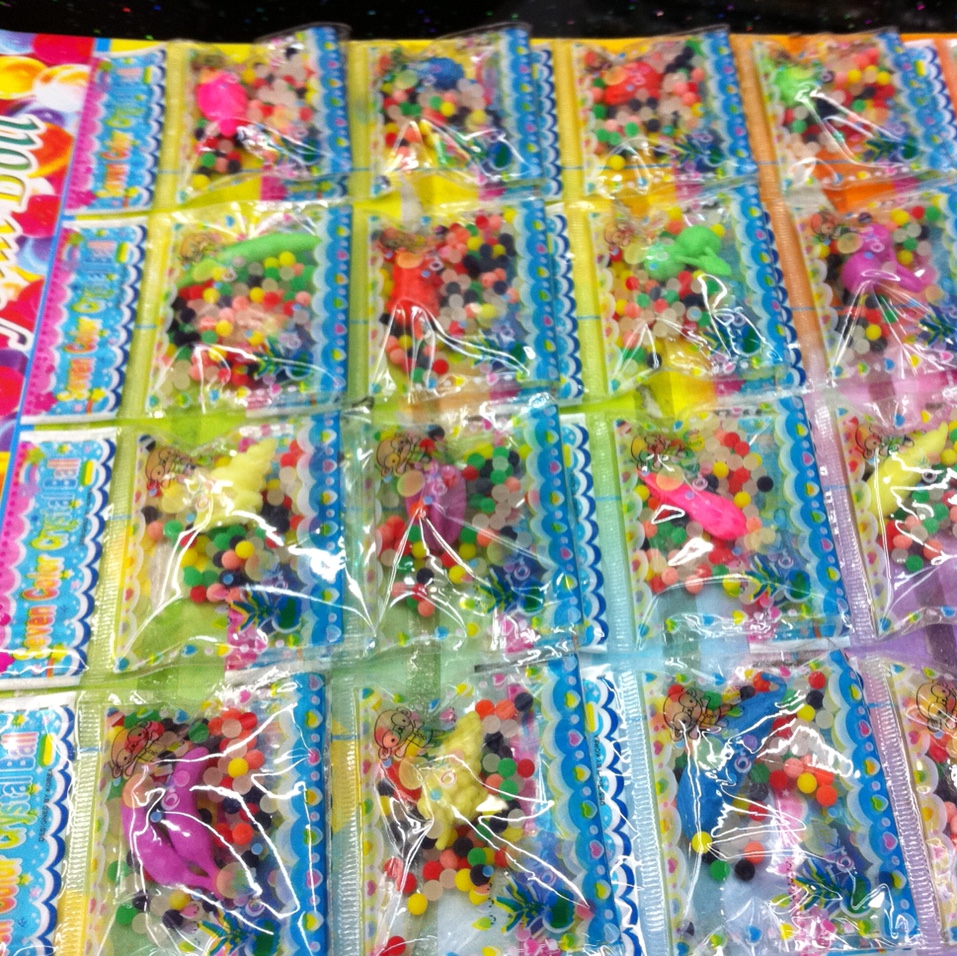 带卡膨胀珠/恐龙蛋玩具白底实物图