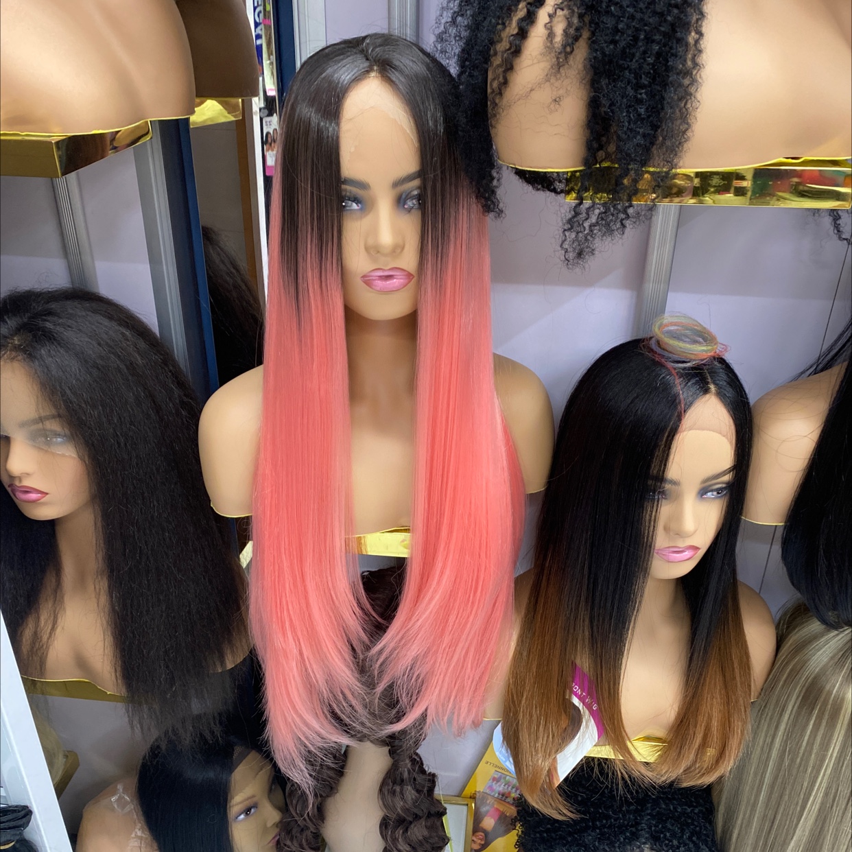 Straight hair in color details Picture