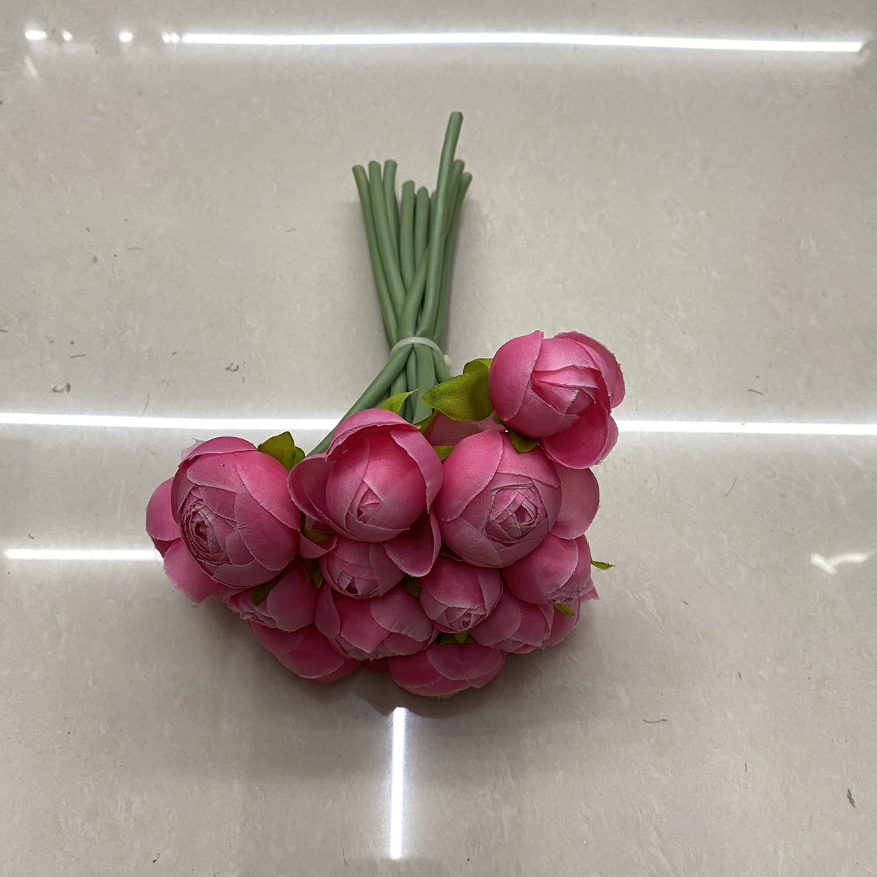 玫红色茶包花束