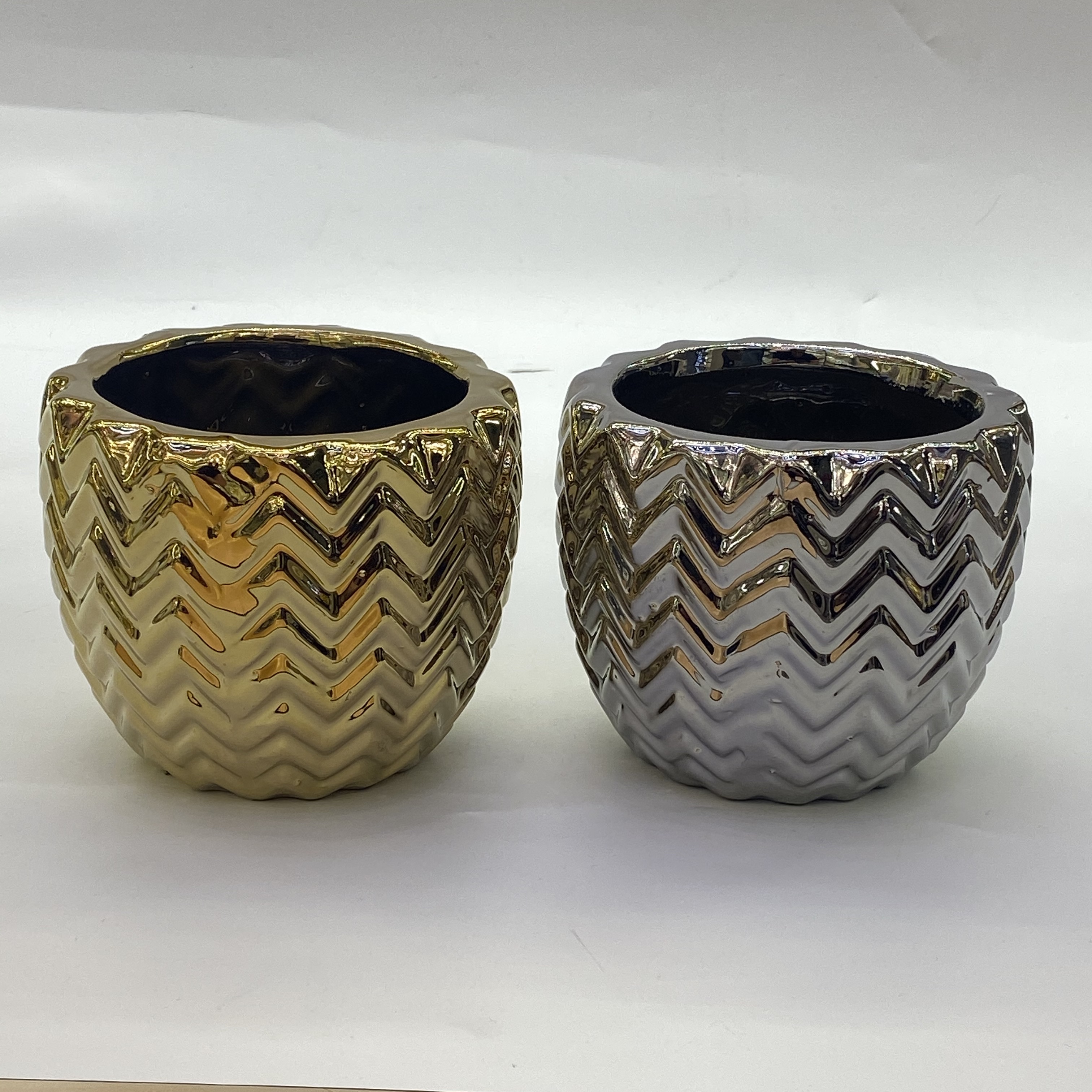 Flower POTS, ceramic flower POTS, electroplated gold flower POTS, succulent flower POTS, wedding gifts, ceramic handicrafts, living room decoration, opening soft furnishings, home decoration, European luxury and fashion, Golden castle vase factory detail image 6