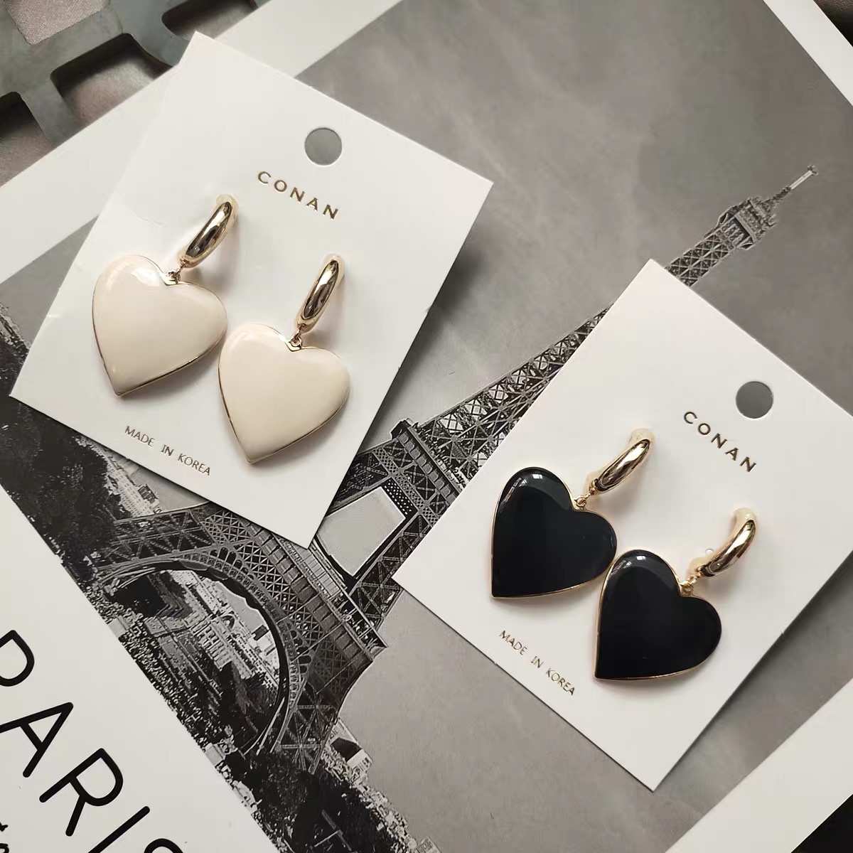 JINMUKE Korean imported Dongdaemun fashion earrings, large heart, white and black, high-end and elegant stud earrings, new style detail image 3