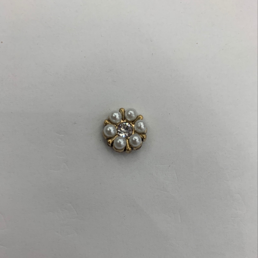 Six pearls with diamonds, snowflake ancient gold